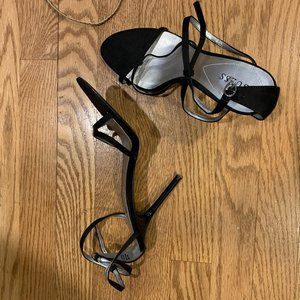 7.5 M Guess worn-once heels